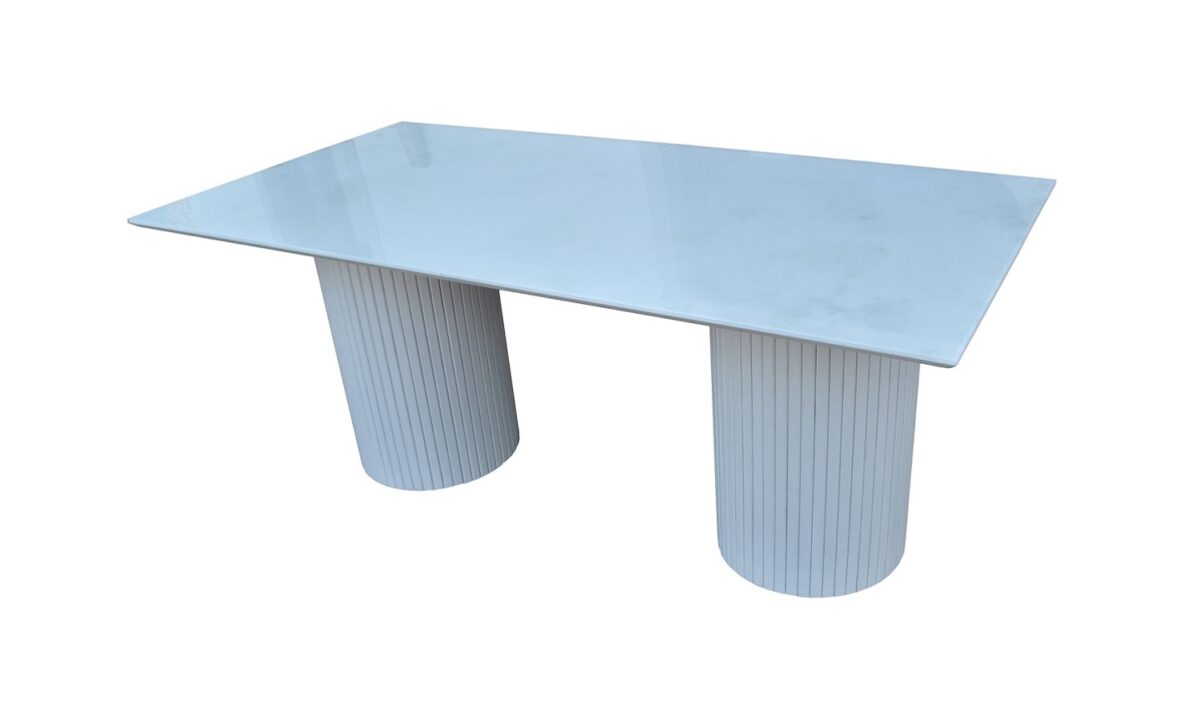 Stół ryflowany z marmurem białym