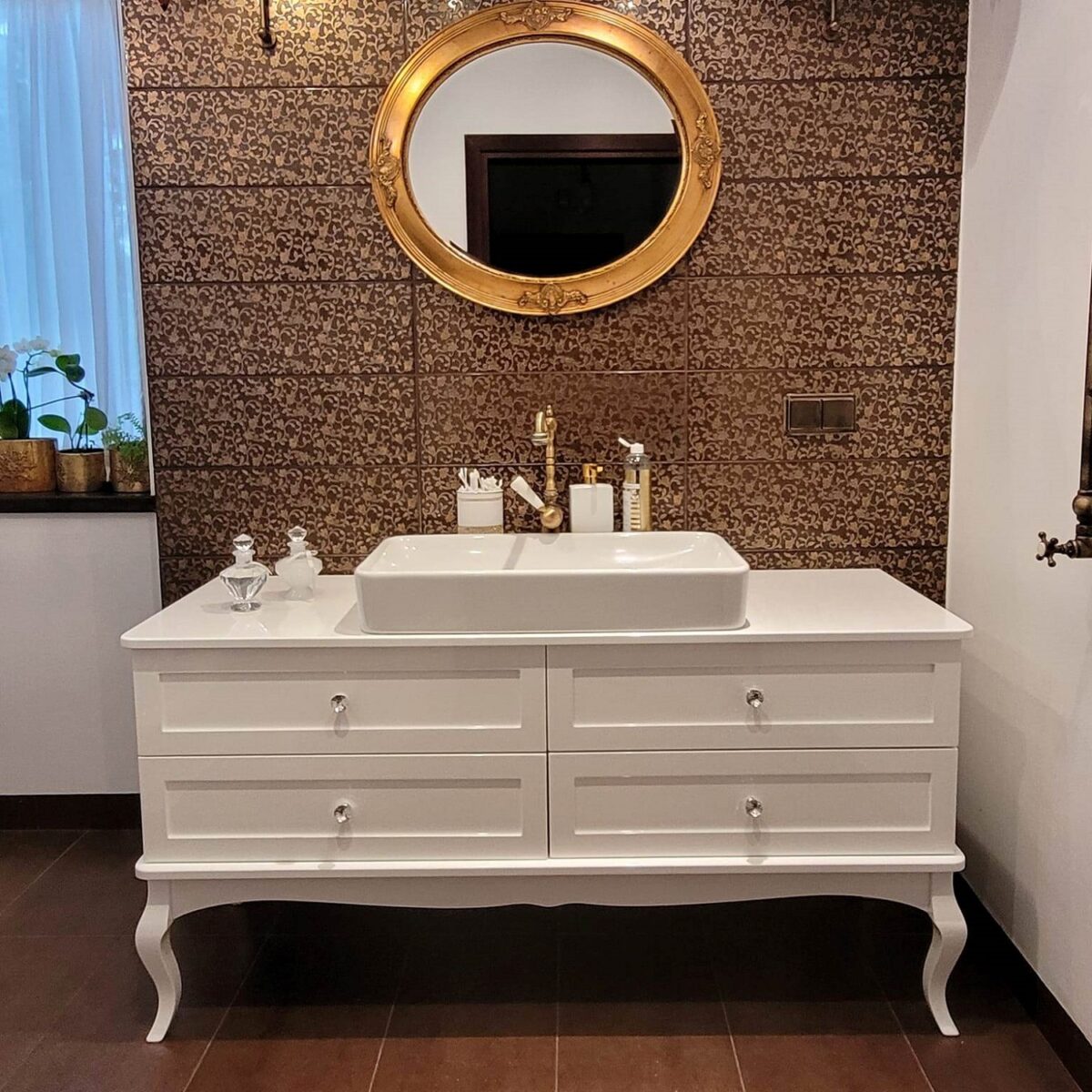 komoda łazienkowa glamour biała z szufladami